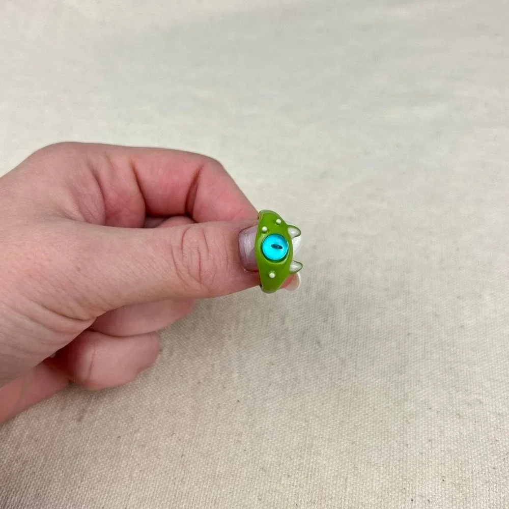 N/A ring adjustable